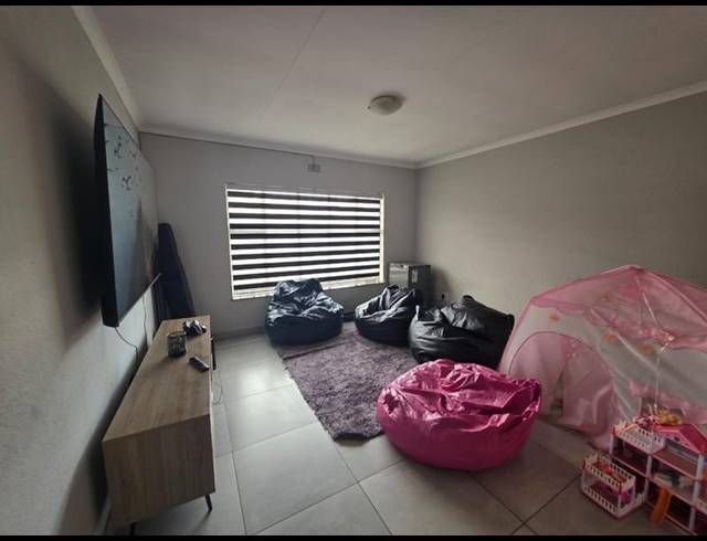 3 BEDROOM TOWNHOUSE FOR SALE IN BIRCHLEIGH
